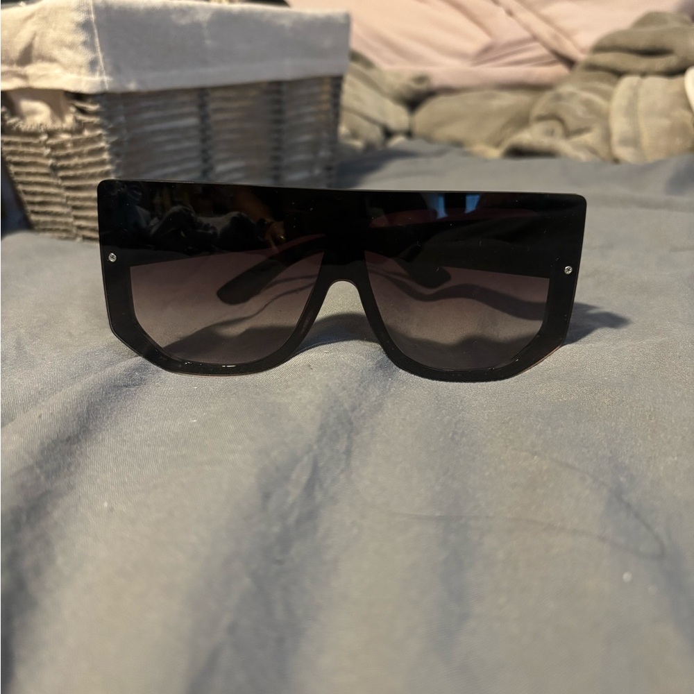 Stylish Black Sunglasses